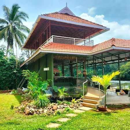 Willow Heights Athirappilly Exterior photo