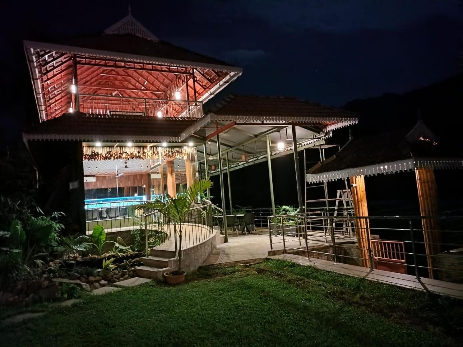 Willow Heights Athirappilly Exterior photo