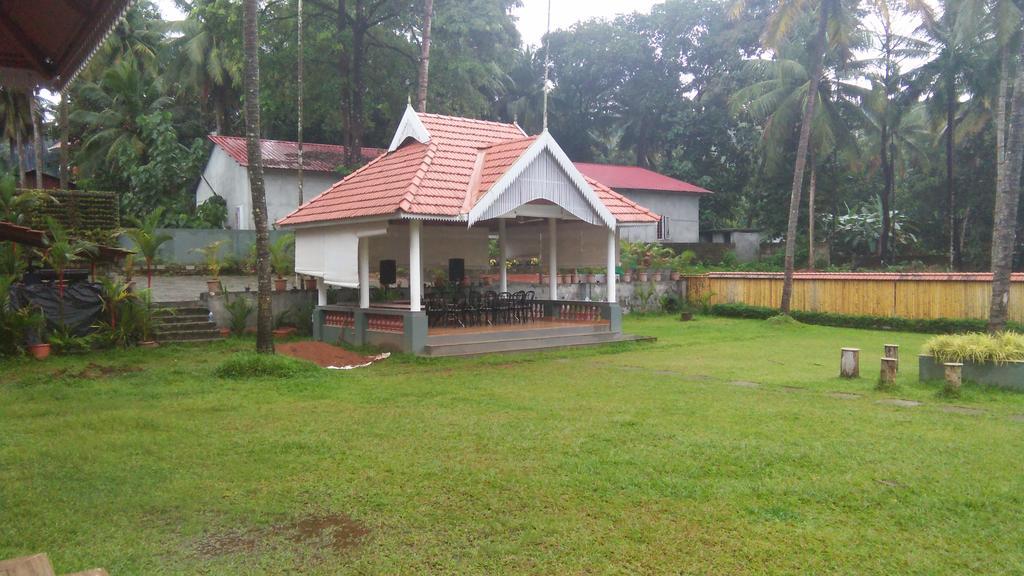 Willow Heights Athirappilly Exterior photo