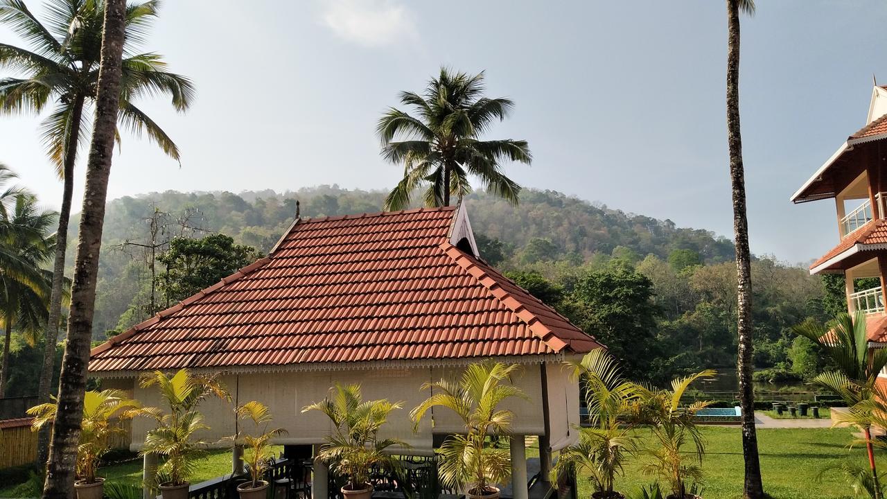 Willow Heights Athirappilly Exterior photo