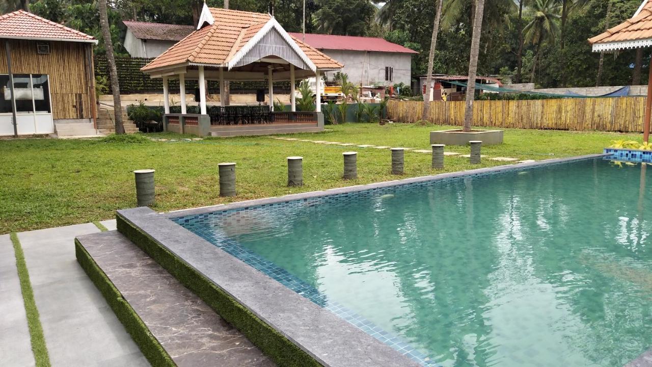 Willow Heights Athirappilly Exterior photo