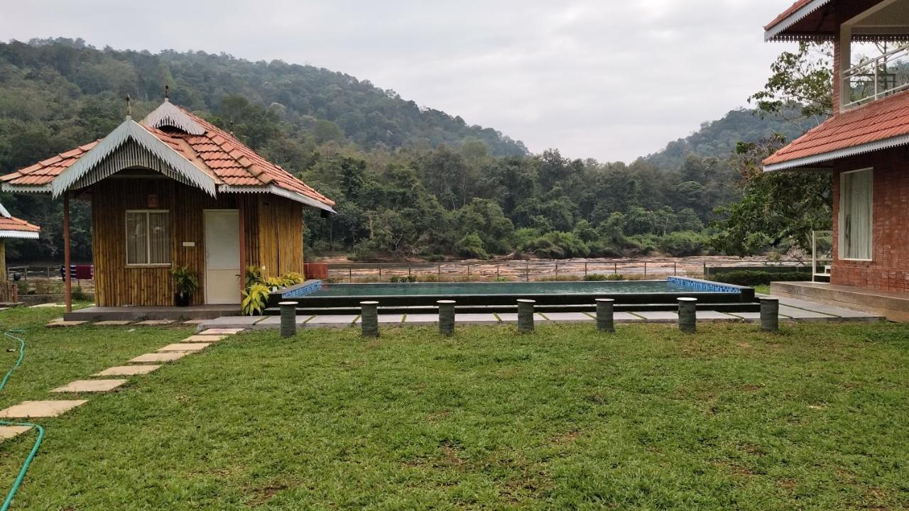 Willow Heights Athirappilly Exterior photo